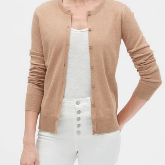 Cardigans - Picture 6 of 8